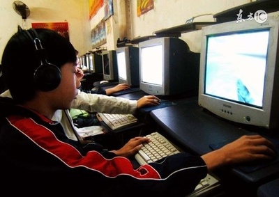 鞍山網(wǎng)吧違規(guī)接納未成年人被吊銷許可證，網(wǎng)絡(luò)文化經(jīng)營監(jiān)管趨嚴